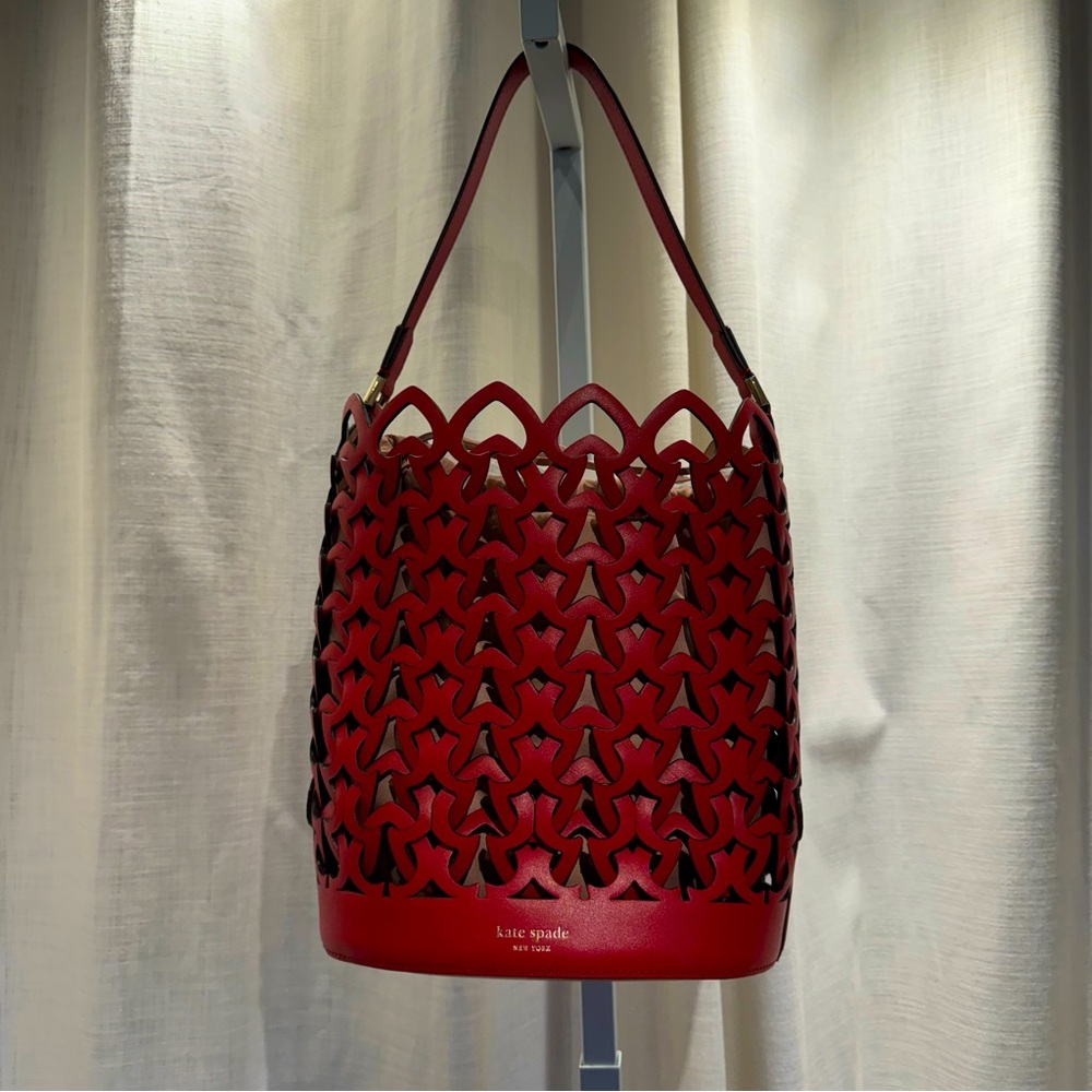 Kate Spade | Dorie | Heart Bucket Bag | Red | Medium
